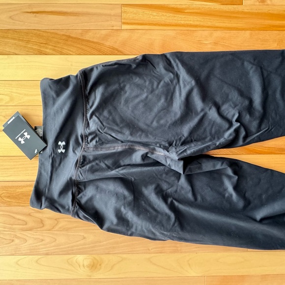 Under Armour Women’s Fitted Jogger - Picture 4 of 7